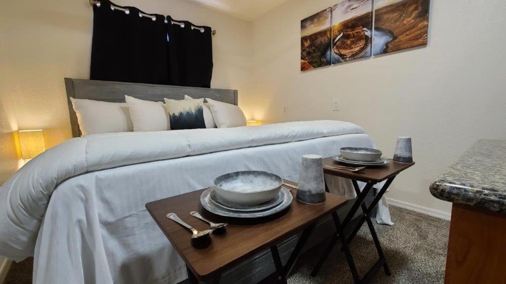 ואלה 069B Comfortable Suite With Kitchenette And King Bed Near South Rim Sleeps 4 מראה חיצוני תמונה