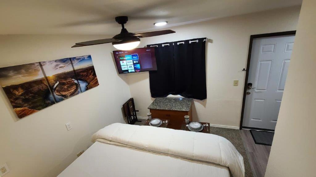 ואלה 069B Comfortable Suite With Kitchenette And King Bed Near South Rim Sleeps 4 מראה חיצוני תמונה