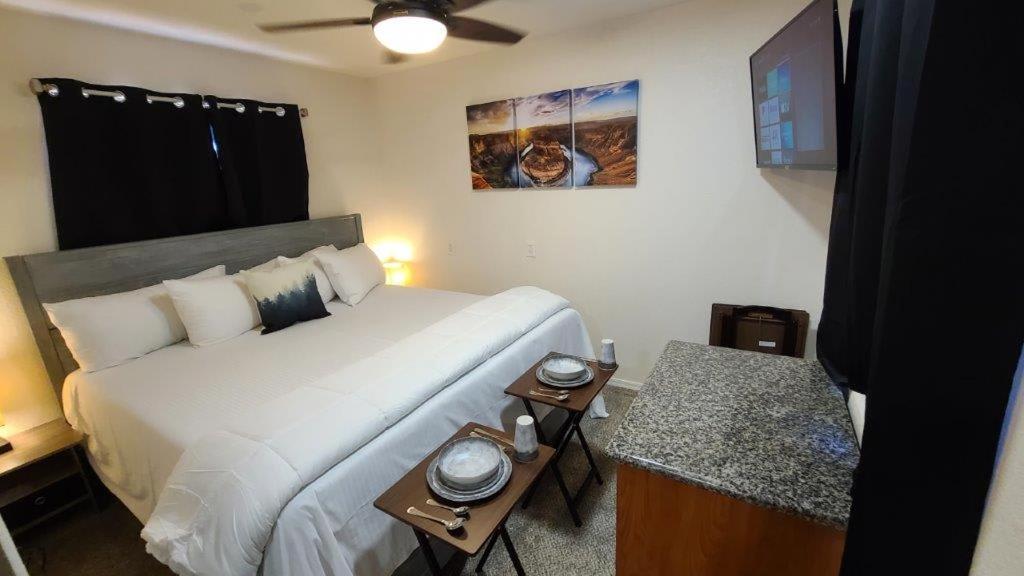 ואלה 069B Comfortable Suite With Kitchenette And King Bed Near South Rim Sleeps 4 מראה חיצוני תמונה