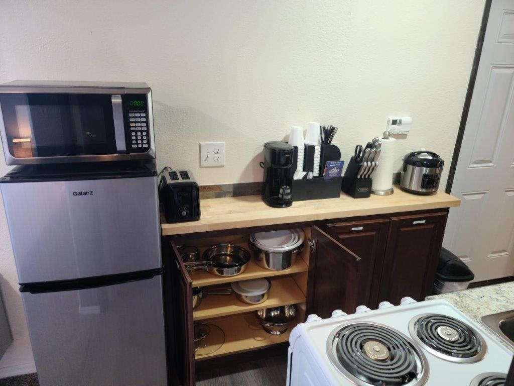 ואלה 069B Comfortable Suite With Kitchenette And King Bed Near South Rim Sleeps 4 מראה חיצוני תמונה