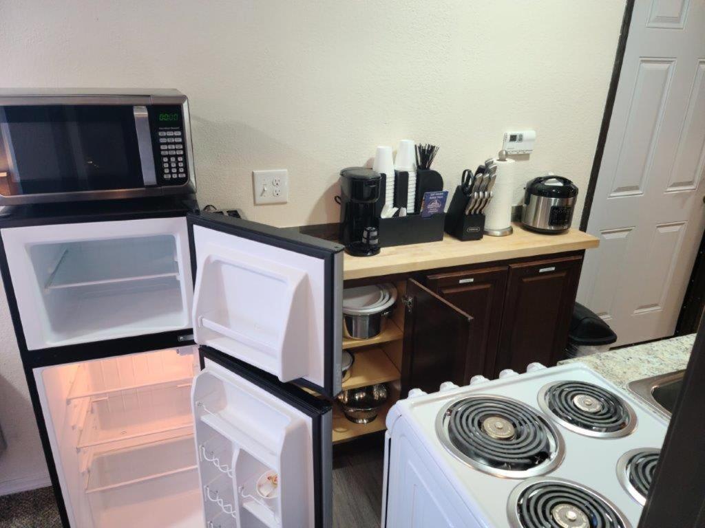 ואלה 069B Comfortable Suite With Kitchenette And King Bed Near South Rim Sleeps 4 מראה חיצוני תמונה